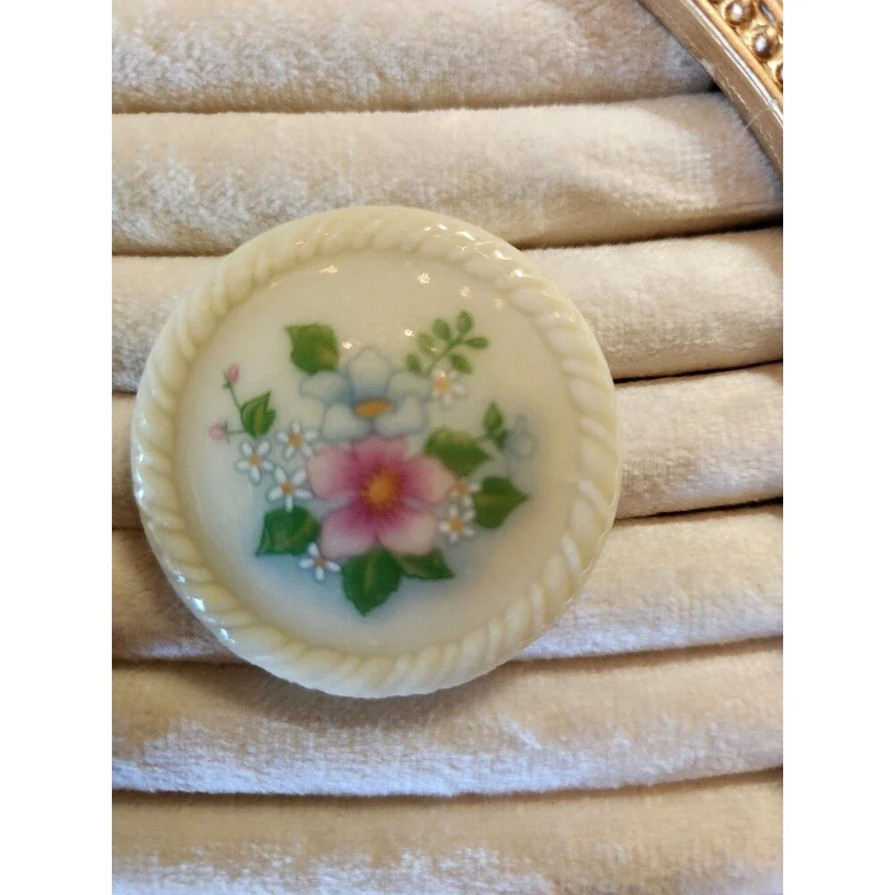 3 avon brooches lot vintage